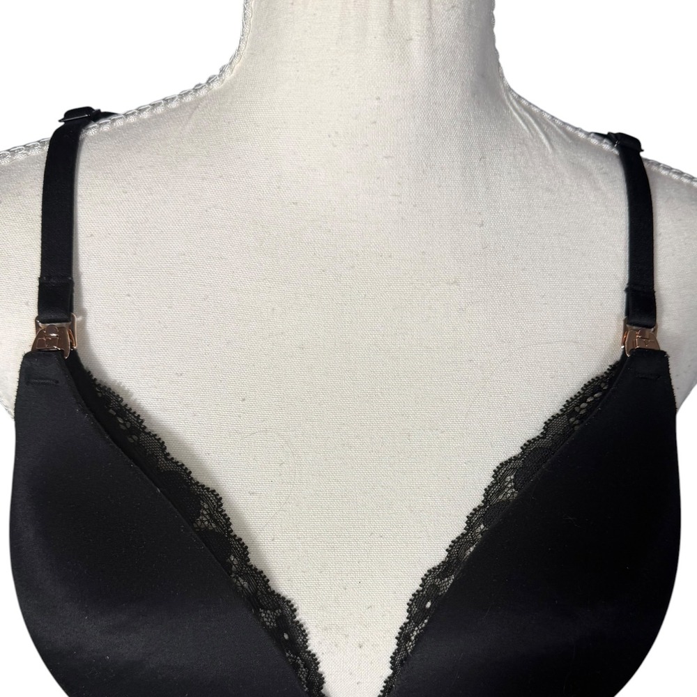Victoria's Secret Wireless Bra Womens 38D Black Lace Trim Gold Hardware Comfort - Picture 2 of 12